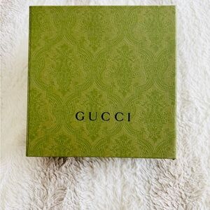 GUCCI Green Brocade Magnetic Closure Empty Gift Box